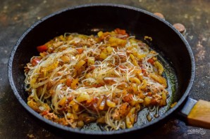 Фунчоза с тунцом Фунчоза с тунцом