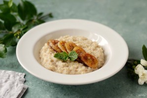 Ячневая каша с бананом