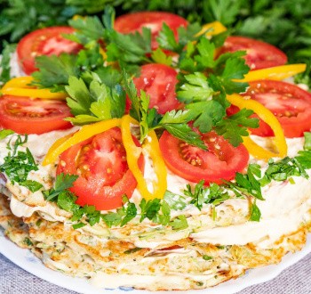 Кабачковый торт с помидорами и зеленью Кабачковый торт с помидорами и зеленью