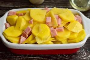 Картошка с карбонатом в духовке Картошка с карбонатом в духовке