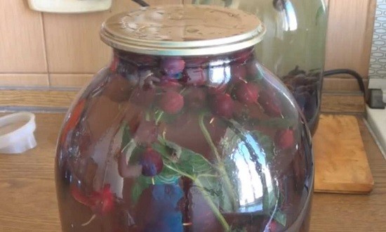 Компот ассорти на зиму из фруктов и ягод — вкуснейшие рецепты на 3 литровую банку