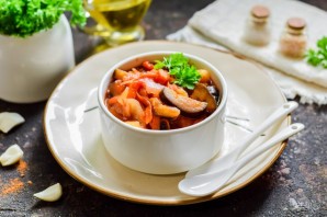 Кубанский салат с баклажанами на зиму