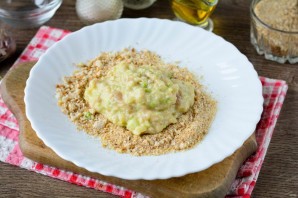 Куриные котлеты с кабачком в духовке