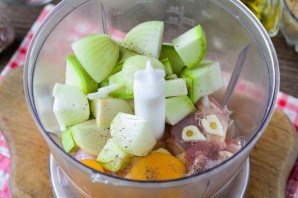 Куриные котлеты с кабачком в духовке