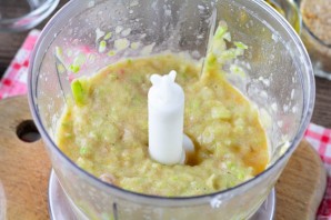 Куриные котлеты с кабачком в духовке