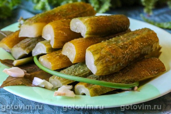 Малосольные огурцы на минералке Малосольные огурцы на минералке