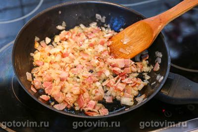 Мини пицца с беконом и жареными лисичками