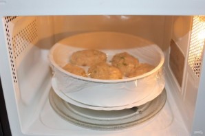 Паровые котлеты в микроволновке