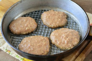 Печеночные оладьи с капустой