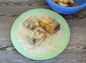 Пикша в сметанном соусе