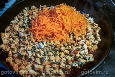 Пироги с курицей, овощами и оливками Пироги с курицей, овощами и оливками