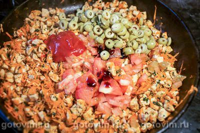 Пироги с курицей, овощами и оливками Пироги с курицей, овощами и оливками