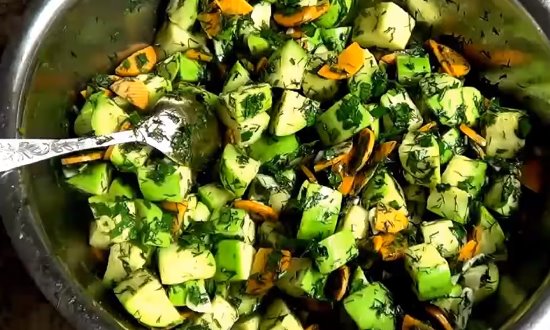 Рецепты закуски из кабачков на зиму, простые и вкусные, пальчики оближешь Рецепты закуски из кабачков на зиму, простые и вкусные, пальчики оближешь