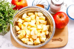 Рисовая каша с яблоками в мультиварке