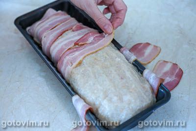 Рулет из индейки с омлетом, сладким перцем и беконом Рулет из индейки с омлетом, сладким перцем и беконом