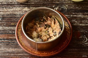 Рыбный салат с яблоком