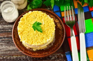 Рыбный салат с яблоком