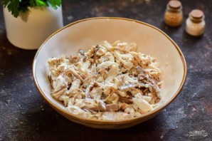 Салат из скумбрии на зиму