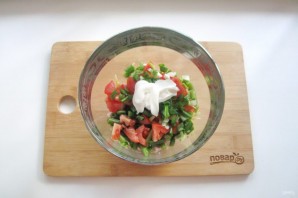 Салат из спаржевой фасоли с ветчиной