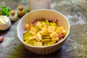 Салат "Людмила" с ветчиной и грибами Салат "Людмила" с ветчиной и грибами