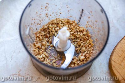 Салат с жареным тофу, помидорами и рукколой