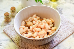 Салат "Василиса" с фасолью