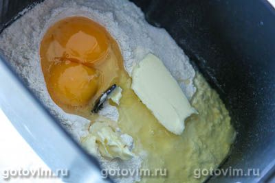 Сдобный белый хлеб с изюмом в роме Сдобный белый хлеб с изюмом в роме