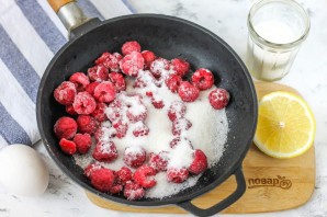 Штрудель с малиной