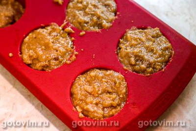 Сладкая колбаска из печенья, конфет «Коровка» и грецких орехов Сладкая колбаска из печенья, конфет «Коровка» и грецких орехов