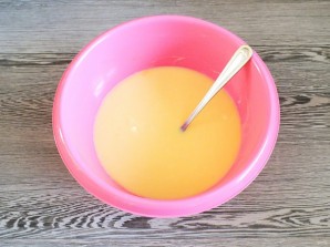 Сметанный пирог с изюмом