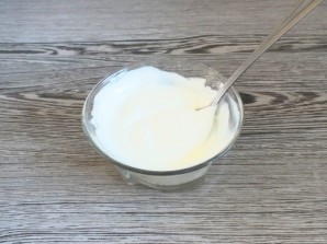 Сметанный пирог с изюмом