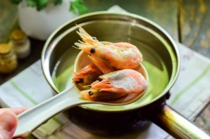 Суп с креветками и кальмарами