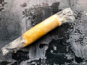 Сырный рулет с крабовыми палочками Сырный рулет с крабовыми палочками