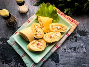 Сырный рулет с крабовыми палочками Сырный рулет с крабовыми палочками