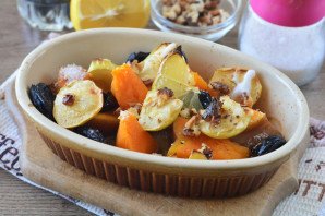 Тыква с черносливом в духовке