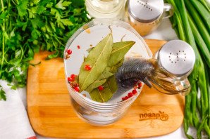 Засолка селедки в бутылке