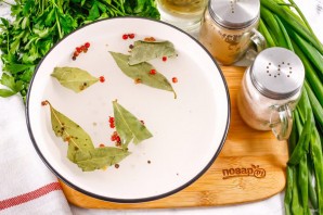 Засолка селедки в бутылке