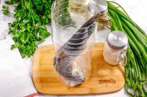 Засолка селедки в бутылке