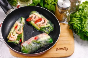 Жареные спринг-роллы с креветками