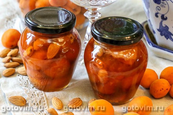 Абрикосовое варенье с миндалем Абрикосовое варенье с миндалем