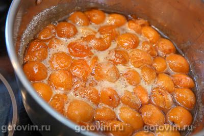 Абрикосовое варенье с миндалем Абрикосовое варенье с миндалем