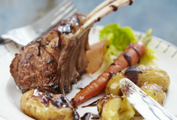 Баранья корейка на кости в духовке Баранья корейка на кости в духовке