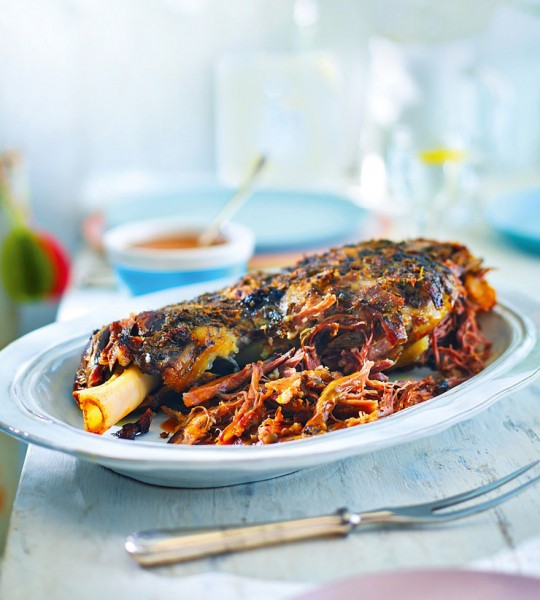 Баранья лопатка  с простой подливкой