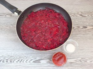 Борщ из свиной рульки