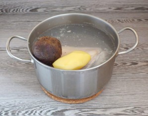 Борщ из свиной рульки