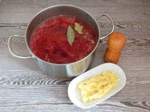 Борщ из свиной рульки