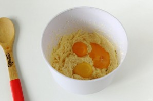 Бретонский пирог с клюквой и яблоками