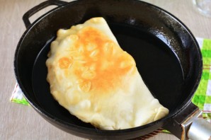 Чебуреки с мясом и грибами