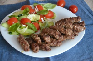 Чевапчичи по-сербски Чевапчичи по-сербски