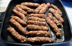 Чевапчичи по-сербски Чевапчичи по-сербски